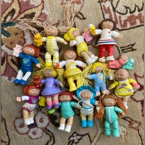Vintage 80s cabbage patch kid figurines